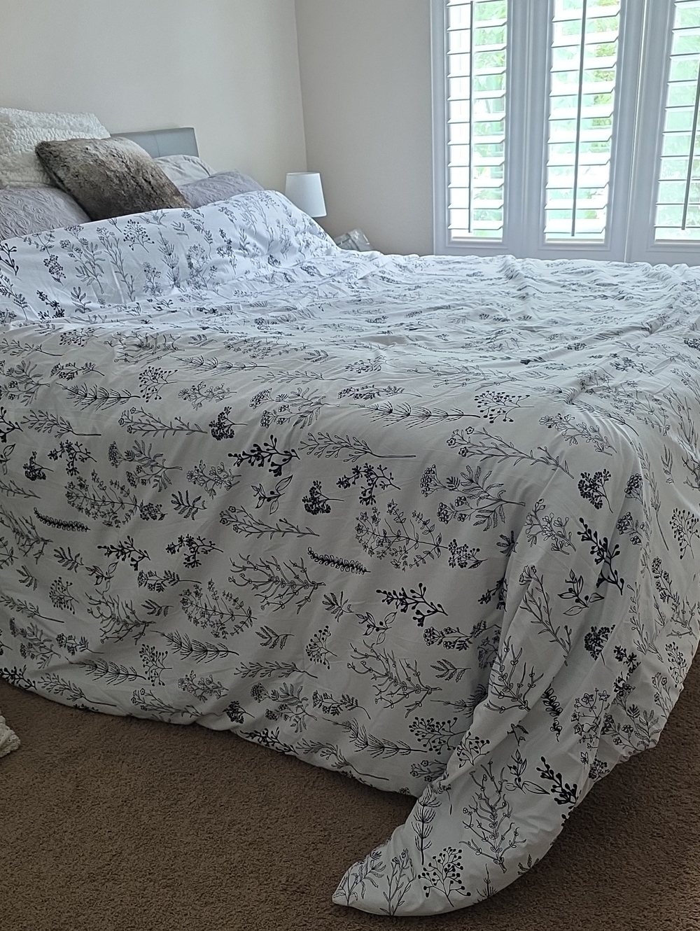 White Comforter with Navy Botanical Print - Elegant Floral Bedding